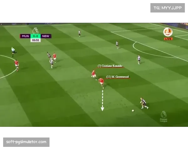 朗斯爱德华锋线支点：双前腰肋部寻找空档的配合机制